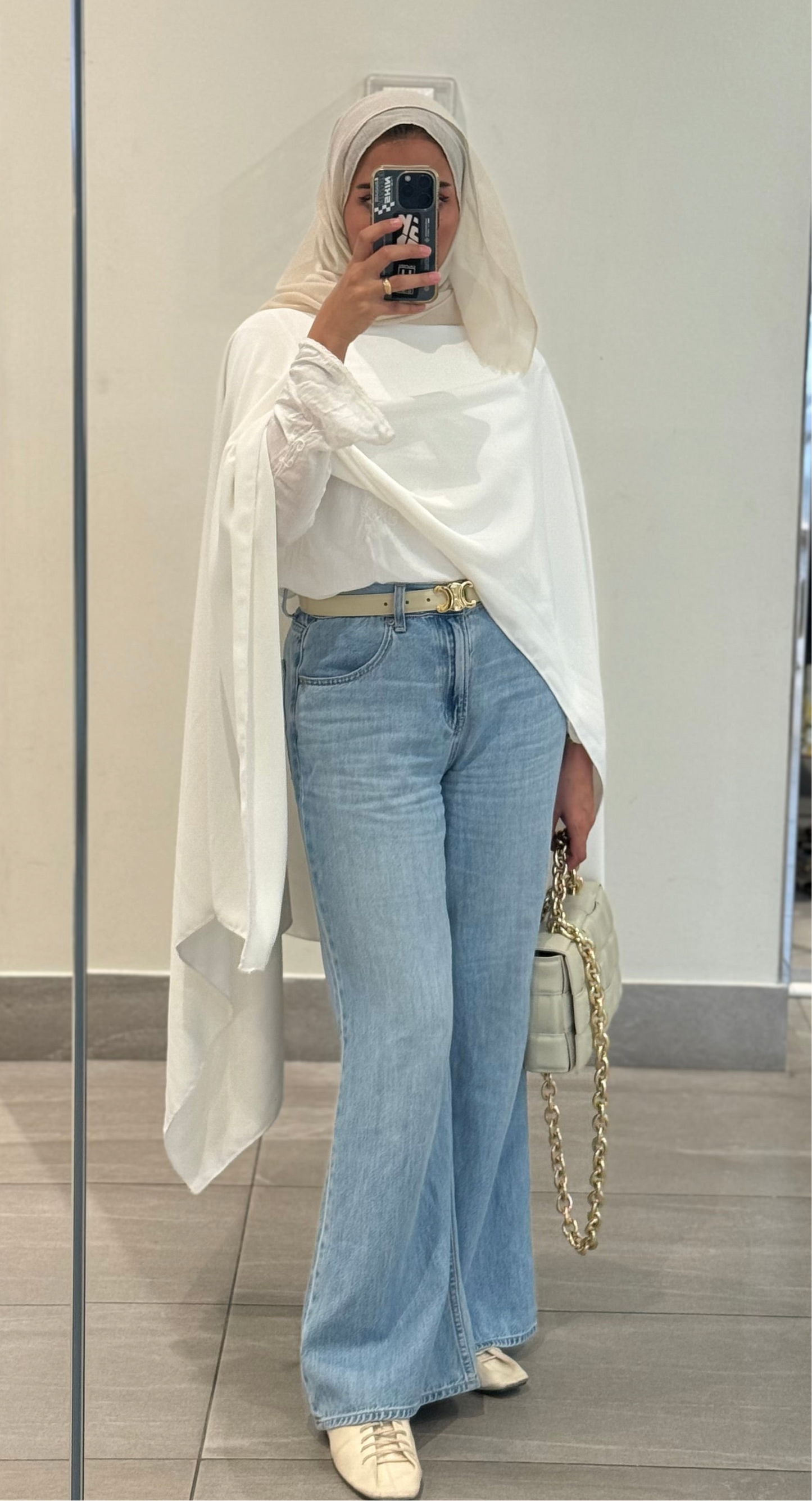 Cropped cape