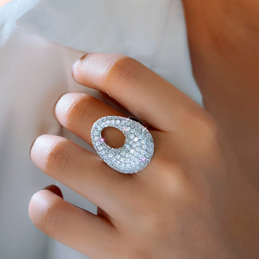 OVAL RING